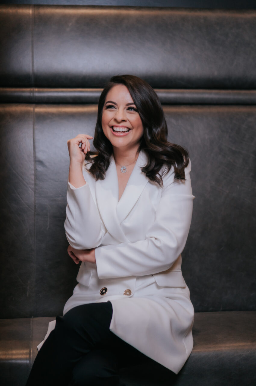 https://www.latinaequalpayday.org/wp-content/uploads/2021/10/SY105936-850x1280.jpg